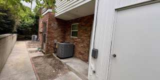 2846 Walton Way Gallery 22
