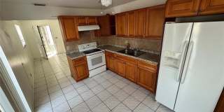 230 SW 1st Street Gallery 13