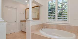 947 HEMINGWAY CIRCLE Gallery 29