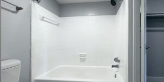 Ascot Place Gallery 25