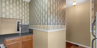 2 Bedroom 2.5 Bath 2 Car Carport - town house Gallery 22