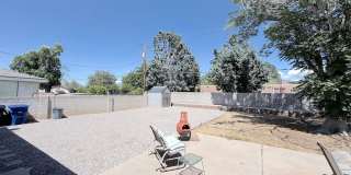 Charming 3 Bedroom, 2 Bathroom NE ABQ Home. Refrigerated Air! Spacious backyard. Near Uptown Gallery 23