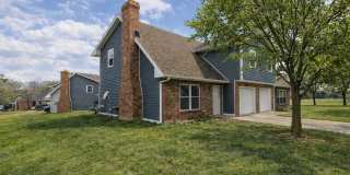 Large 3 bedroom Duplex Gallery 32