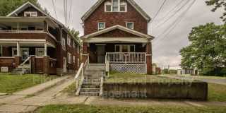 487 Crouse Street Gallery 1