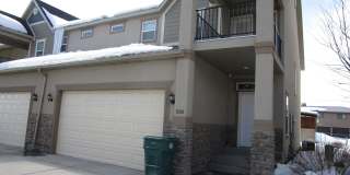 Beautiful 3 bed 2.5 bath Split Mountain Condo. Gallery 1