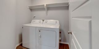 2427 East 7th Street Gallery 12