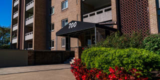 Laurel Village Apartments Gallery 20