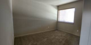 NW 3x2 townhome with primary bedroom on the main level Gallery 24