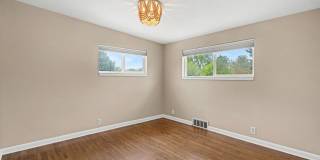 Spacious 3 Bed 2 Bath in the heart of Littleton Gallery 9