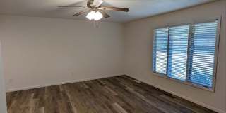 Primrose Market Place - Battlefield Mall Area - Bradford Park Neighborhood w/ 2 Living Area's Gallery 10