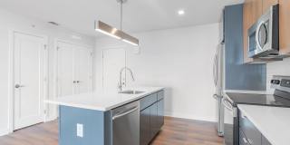 Graduate Pointe Gallery 29