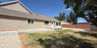 SPACIOUS HOME IN LAVERKIN FOR RENT! Gallery 44