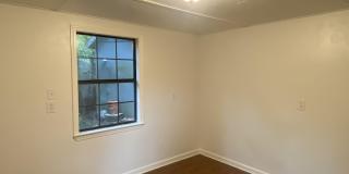 10 NE Racetrack Road Gallery 16