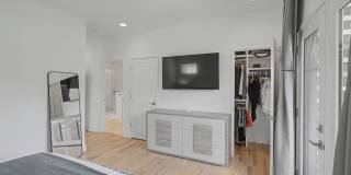 206 Ben Allen Road, Unit 4 Gallery 25