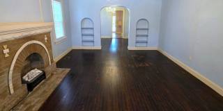 3 Bed, 1 Bath Home in NW OKC Close to Plaza District Gallery 4