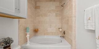 Ashton South End Gallery 26