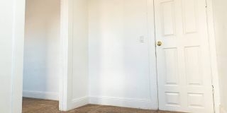 14 Horton Avenue Gallery 7