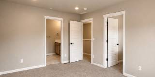 Luxury Townhome for Lease at the Courtyards at Hidden Crest - 13113 NE 71st Pl Gallery 12