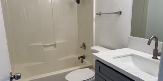 MOVE IN SPECIAL FIRST MONTH $1 2BD/1.5BA Two-Story Condo – Bullhead City | $1,150/Month Gallery 10