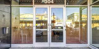 Koz at the Dome Gallery 19