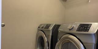 Spacious Two-Story Townhouse Gallery 8