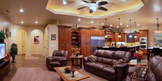 Beautiful Corner Lot! FULLY FURNISHED! Available Now!! Gallery 3