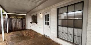 SPACIOUS COZY TOWNHOME IN GATED COMMUNITY Gallery 25