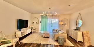 235 Pelican Place Gallery 3