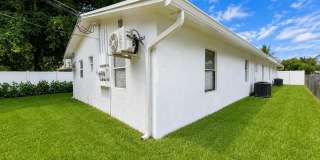 220 NW 12TH Court Gallery 28
