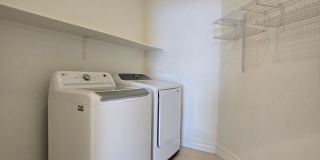 An Amazing NW Home! Over 3300 sq ft w/ pool & spa! Must see! Gallery 51