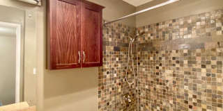 Charming Townhome in Bellevue's Newport Hills Community Gallery 14
