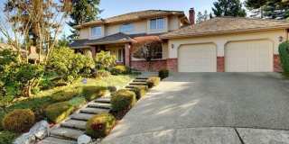 Beautiful 4BR/3BA Home in Steilacoom – Minutes to JBLM Gallery 1