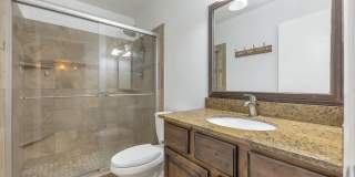 5-Bedroom Tempe Home with Private Pool, Guest House & Garage Near ASU Gallery 17