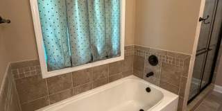 Spacious 4 Bedroom 2 1/2 Bath Home For Rent in Sango Area! Gallery 18