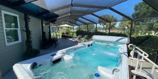 Spectacular Fully Furnished SEASONAL Home with Golf Course views and pool* Gallery 19