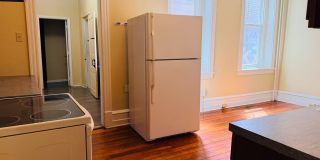 560 Manor St Gallery 12