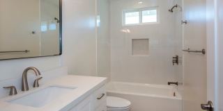 Remodeled Mesa Home Steps From Shoreline Park! Gallery 9