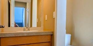 Spacious 2700+ sq.ft House in Logan Park neighborhood Gallery 14