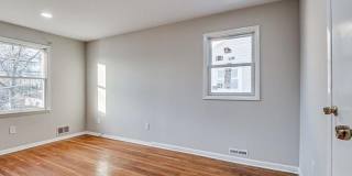 11 Hyde Avenue Gallery 16
