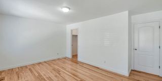 Beautiful 2 Story Home w attached 2 car garage Gallery 15