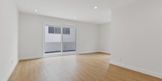 1022 Euclid Apartments Gallery 3