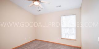 Spring special! 2-Bedroom, 2.5-Bath Townhome in Urbandale with 2-Car Attached Garage Spring special! 2-Bedroom, 2.5-Bath Townhome in Urbandale with 2-Car Attached Garage Gallery 8