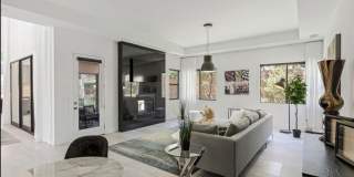 47 Pristine Glen Street Gallery 18
