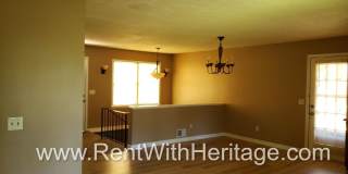GREAT HOME / 3 BEDROOMS AND BONUS ROOM / GREAT LOCATION /  PRIVATE FENCED YARD Gallery 18