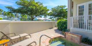 ****DOWNTOWN NAPLES*** SEASONAL***BEAUTIFUL VILLAS NAPOLI****NOW AVAILABLE*** Gallery 5