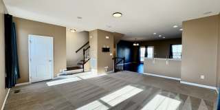 Available 07-08-26! Townhouse w/Garage - Pet Friendly - All Appliances Convey! Gallery 17