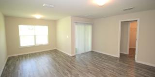 Roomy 3 Bed 2 Bath Duplex Home for Rent w Lawn Cutting Included! Gallery 24