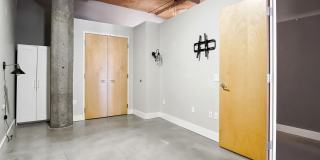 718 Washington Ave N Gallery 12