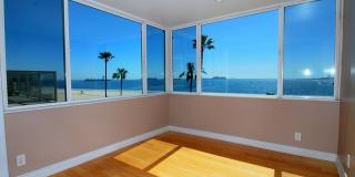 Ocean Views, High End Appliances and Large Deck with Beach Access Gallery 1
