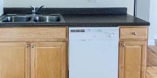 851 West Cornelia Ave. Apt. Gallery 24